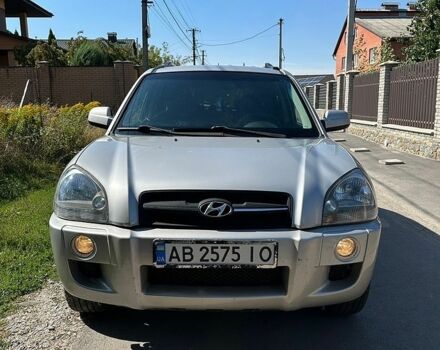 Сірий Хендай Туксон, об'ємом двигуна 2 л та пробігом 370 тис. км за 8100 $, фото 1 на Automoto.ua