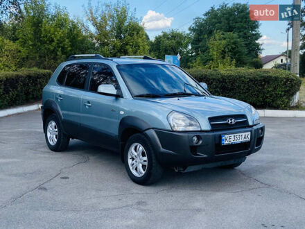 Хендай Туксон 2007 в Каменское - Днепродзержинск на Automoto.ua Серый Хендай Туксон, объемом двигателя 1.98 л и пробегом 169 тыс. км за 9500 $, фото 1 на Automoto.ua
