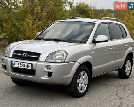 Хендай Туксон 2007 в Запорожье на Automoto.ua Серый Хендай Туксон, объемом двигателя 2 л и пробегом 230 тыс. км за 7900 $, фото 1 на Automoto.ua