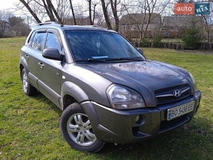 Хендай Туксон 2007 в Чортков на Automoto.ua Серый Хендай Туксон, объемом двигателя 2 л и пробегом 212 тыс. км за 8700 $, фото 1 на Automoto.ua