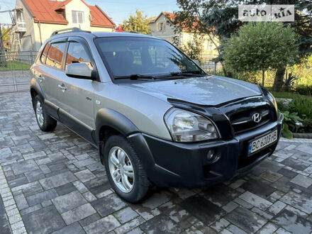 Хендай Туксон 2007 в Дрогобыче на Automoto.ua Серый Хендай Туксон, объемом двигателя 1.98 л и пробегом 195 тыс. км за 8600 $, фото 1 на Automoto.ua