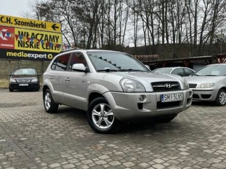 Сірий Хендай Туксон, об'ємом двигуна 2 л та пробігом 234 тис. км за 3700 $, фото 1 на Automoto.ua