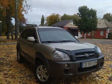 Хендай Туксон 2007 у Прилуках на Automoto.ua Сірий Хендай Туксон, об'ємом двигуна 1.98 л та пробігом 250 тис. км за 7300 $, фото 1 на Automoto.ua