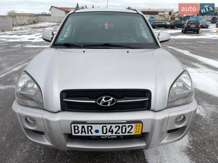 Серый Хендай Туксон, объемом двигателя 0 л и пробегом 161 тыс. км за 9700 $, фото 1 на Automoto.ua