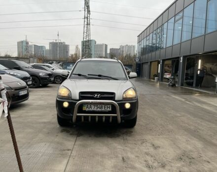 Серый Хендай Туксон, объемом двигателя 2 л и пробегом 290 тыс. км за 6400 $, фото 1 на Automoto.ua
