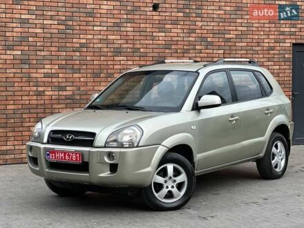 Хендай Туксон 2007 в Тернополе на Automoto.ua Серый Хендай Туксон, объемом двигателя 2 л и пробегом 271 тыс. км за 7400 $, фото 1 на Automoto.ua