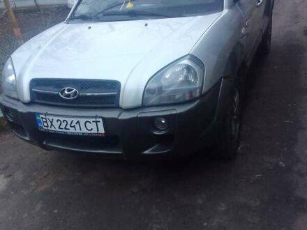 Хендай Туксон 2007 в Ярмолинцы на Automoto.ua Серый Хендай Туксон, объемом двигателя 2 л и пробегом 148 тыс. км за 8100 $, фото 1 на Automoto.ua