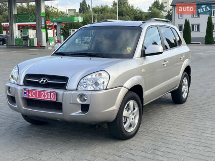 Хендай Туксон 2007 в Виннице на Automoto.ua Серый Хендай Туксон, объемом двигателя 2 л и пробегом 206 тыс. км за 7800 $, фото 1 на Automoto.ua