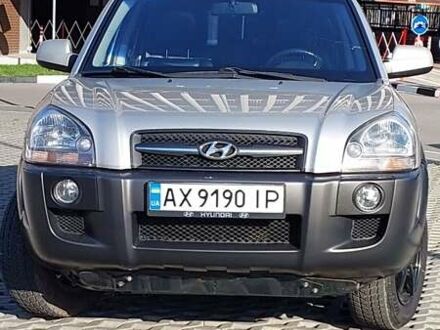 Хендай Туксон 2007 в Харькове на Automoto.ua Серый Хендай Туксон, объемом двигателя 1.98 л и пробегом 157 тыс. км за 8300 $, фото 1 на Automoto.ua