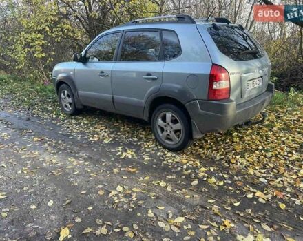 Хендай Туксон 2007 в Полтаве на Automoto.ua Серый Хендай Туксон, объемом двигателя 1.98 л и пробегом 253 тыс. км за 8200 $, фото 1 на Automoto.ua