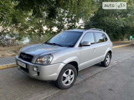 Хендай Туксон 2007 в Одессе на Automoto.ua Серый Хендай Туксон, объемом двигателя 2 л и пробегом 218 тыс. км за 7500 $, фото 1 на Automoto.ua