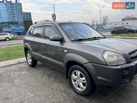 Серый Хендай Туксон, объемом двигателя 2 л и пробегом 198 тыс. км за 8900 $, фото 1 на Automoto.ua