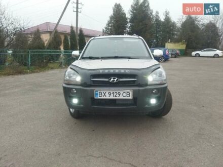 Сірий Хендай Туксон, об'ємом двигуна 2 л та пробігом 210 тис. км за 8200 $, фото 1 на Automoto.ua