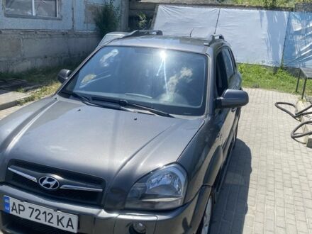 Сірий Хендай Туксон, об'ємом двигуна 2 л та пробігом 190 тис. км за 6700 $, фото 1 на Automoto.ua