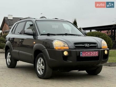 Сірий Хендай Туксон, об'ємом двигуна 2 л та пробігом 187 тис. км за 7700 $, фото 1 на Automoto.ua