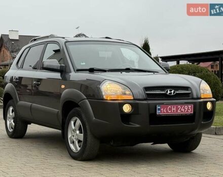 Сірий Хендай Туксон, об'ємом двигуна 2 л та пробігом 187 тис. км за 7700 $, фото 1 на Automoto.ua