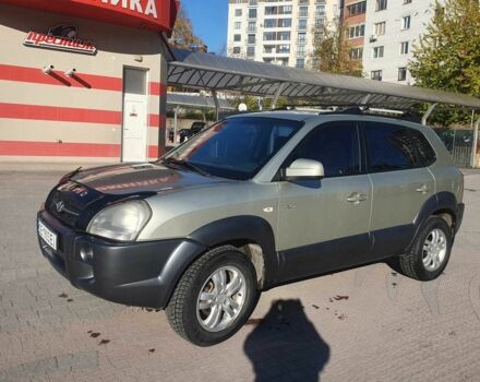 Хендай Туксон 2008 в Тернополе на Automoto.ua Серый Хендай Туксон, объемом двигателя 2 л и пробегом 186 тыс. км за 6600 $, фото 1 на Automoto.ua