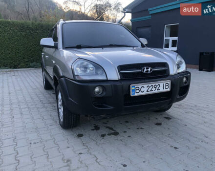 Хендай Туксон 2008 в Турке на Automoto.ua Серый Хендай Туксон, объемом двигателя 2 л и пробегом 274 тыс. км за 7200 $, фото 1 на Automoto.ua