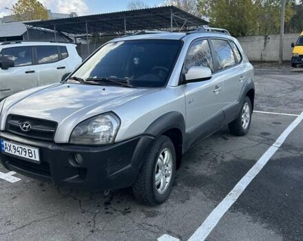 Хендай Туксон 2008 у Харкові на Automoto.ua Сірий Хендай Туксон, об'ємом двигуна 1.98 л та пробігом 413 тис. км за 7300 $, фото 1 на Automoto.ua