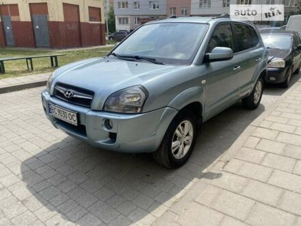 Хендай Туксон 2008 в Львове на Automoto.ua Серый Хендай Туксон, объемом двигателя 2 л и пробегом 220 тыс. км за 8600 $, фото 1 на Automoto.ua