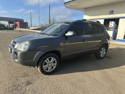 Серый Хендай Туксон, объемом двигателя 0 л и пробегом 170 тыс. км за 8500 $, фото 1 на Automoto.ua