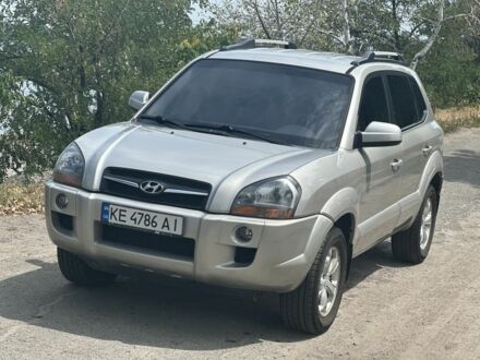 Хендай Туксон 2008 в Днепре (Днепропетровске) на Automoto.ua Серый Хендай Туксон, объемом двигателя 2 л и пробегом 144 тыс. км за 9600 $, фото 1 на Automoto.ua