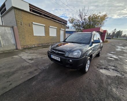 Сірий Хендай Туксон, об'ємом двигуна 2.7 л та пробігом 267 тис. км за 7506 $, фото 1 на Automoto.ua