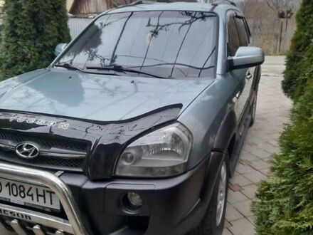 Сірий Хендай Туксон, об'ємом двигуна 2 л та пробігом 270 тис. км за 7800 $, фото 1 на Automoto.ua