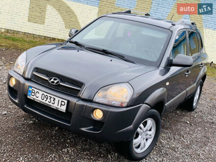 Хендай Туксон 2008 в Дрогобыче на Automoto.ua Серый Хендай Туксон, объемом двигателя 1.99 л и пробегом 217 тыс. км за 7900 $, фото 1 на Automoto.ua