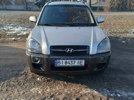 Хендай Туксон 2008 в Лубнах на Automoto.ua Серый Хендай Туксон, объемом двигателя 2 л и пробегом 177 тыс. км за 8150 $, фото 1 на Automoto.ua