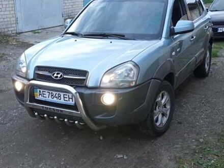 Сірий Хендай Туксон, об'ємом двигуна 2.7 л та пробігом 256 тис. км за 8700 $, фото 1 на Automoto.ua