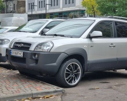 Сірий Хендай Туксон, об'ємом двигуна 2.7 л та пробігом 209 тис. км за 8800 $, фото 1 на Automoto.ua