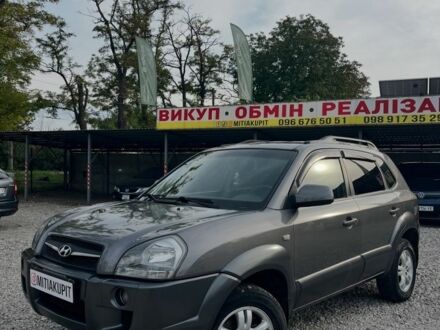 Сірий Хендай Туксон, об'ємом двигуна 0 л та пробігом 229 тис. км за 6018 $, фото 1 на Automoto.ua