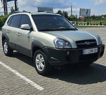 Сірий Хендай Туксон, об'ємом двигуна 1.98 л та пробігом 177 тис. км за 8500 $, фото 1 на Automoto.ua