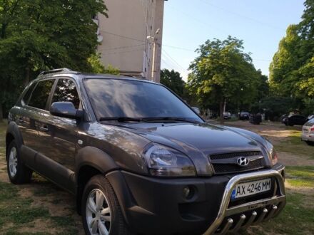 Серый Хендай Туксон, объемом двигателя 2 л и пробегом 0 тыс. км за 8700 $, фото 1 на Automoto.ua