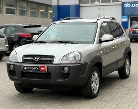 Сірий Хендай Туксон, об'ємом двигуна 2.7 л та пробігом 210 тис. км за 9290 $, фото 1 на Automoto.ua