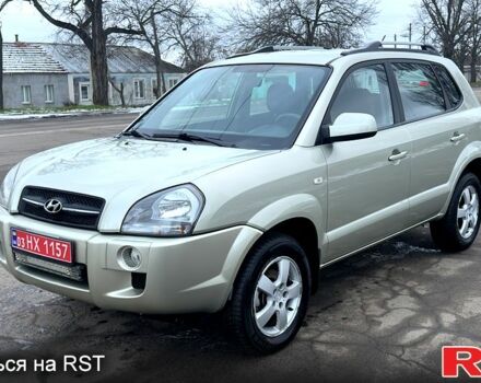 Серый Хендай Туксон, объемом двигателя 2 л и пробегом 240 тыс. км за 7800 $, фото 1 на Automoto.ua