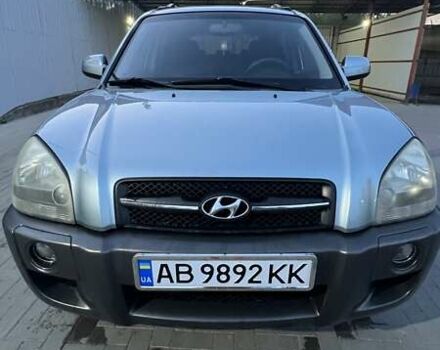 Сірий Хендай Туксон, об'ємом двигуна 1.98 л та пробігом 143 тис. км за 10300 $, фото 1 на Automoto.ua