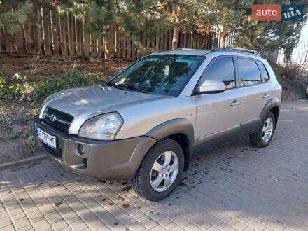 Хендай Туксон 2008 у Львові на Automoto.ua Сірий Хендай Туксон, об'ємом двигуна 1.98 л та пробігом 490 тис. км за 8200 $, фото 1 на Automoto.ua