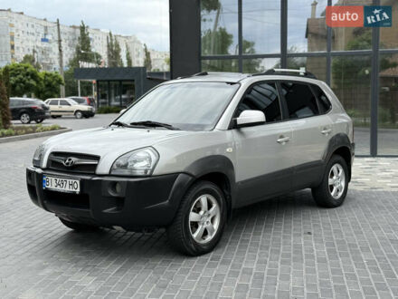 Хендай Туксон 2009 в Полтаве на Automoto.ua Серый Хендай Туксон, объемом двигателя 1.98 л и пробегом 227 тыс. км за 7999 $, фото 1 на Automoto.ua
