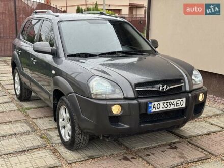Хендай Туксон 2009 в Ужгороде на Automoto.ua Серый Хендай Туксон, объемом двигателя 1.99 л и пробегом 209 тыс. км за 8499 $, фото 1 на Automoto.ua