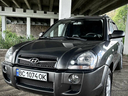 Хендай Туксон 2009 в Белой Церкве на Automoto.ua Серый Хендай Туксон, объемом двигателя 1.98 л и пробегом 292 тыс. км за 9200 $, фото 1 на Automoto.ua