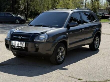 Хендай Туксон 2009 в Львове на Automoto.ua Серый Хендай Туксон, объемом двигателя 2 л и пробегом 195 тыс. км за 8600 $, фото 1 на Automoto.ua