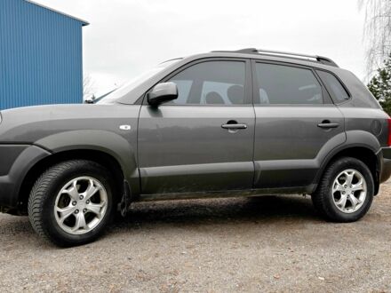 Сірий Хендай Туксон, об'ємом двигуна 2 л та пробігом 176 тис. км за 8823 $, фото 1 на Automoto.ua