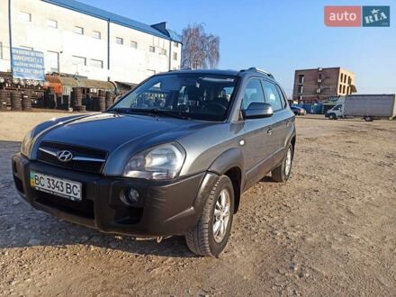 Сірий Хендай Туксон, об'ємом двигуна 1.98 л та пробігом 250 тис. км за 6999 $, фото 1 на Automoto.ua