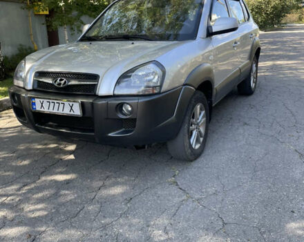 Сірий Хендай Туксон, об'ємом двигуна 1.98 л та пробігом 170 тис. км за 7999 $, фото 1 на Automoto.ua