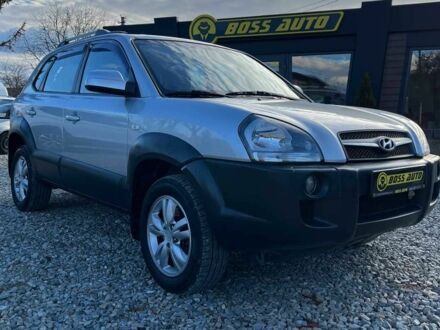Сірий Хендай Туксон, об'ємом двигуна 2 л та пробігом 99 тис. км за 9200 $, фото 1 на Automoto.ua