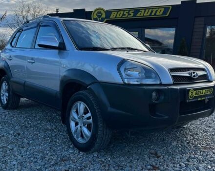 Хендай Туксон 2010 в Коломые на Automoto.ua Серый Хендай Туксон, объемом двигателя 2 л и пробегом 99 тыс. км за 9200 $, фото 1 на Automoto.ua