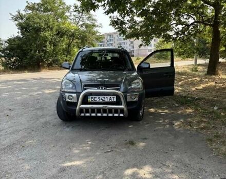 Сірий Хендай Туксон, об'ємом двигуна 2 л та пробігом 260 тис. км за 7500 $, фото 1 на Automoto.ua
