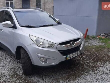 Сірий Хендай Туксон, об'ємом двигуна 2.4 л та пробігом 115 тис. км за 11200 $, фото 1 на Automoto.ua